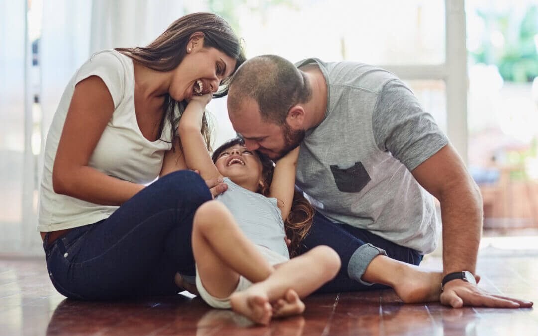 5 brincadeiras para animar os momentos em família